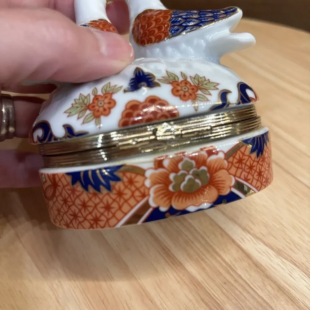 VTG Andrea by Sadek Imari Dove Love Birds Porcelain/hinged  Trinket Box